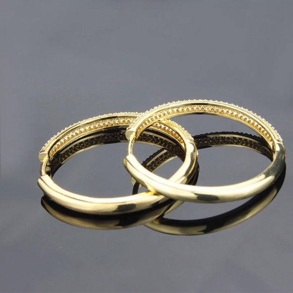 NEW 18K gold  hoop diamond earrings - Picture 2 of 5